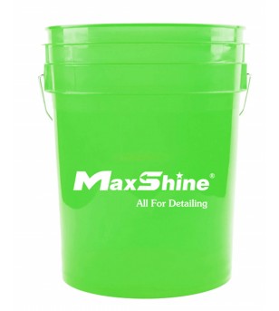 Detailing Bucket...